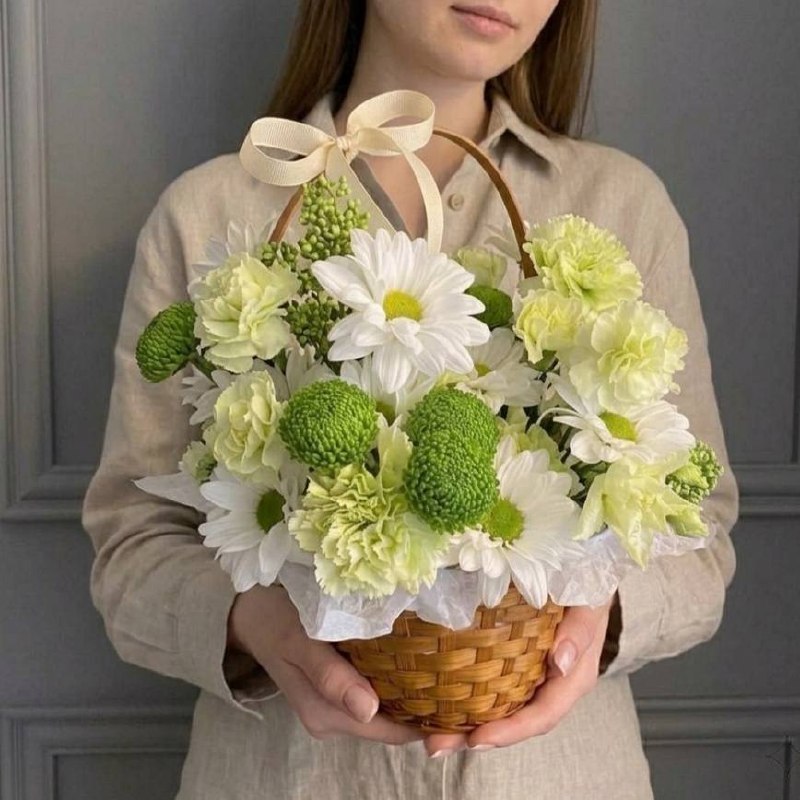 Композиция в корзине: «Зеленая поляна»